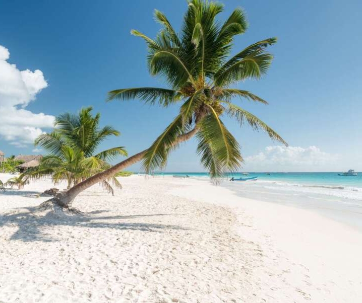 5 Pantai Pasir Putih yang Layak Dikunjungi, Mahapuan Harus Tahu