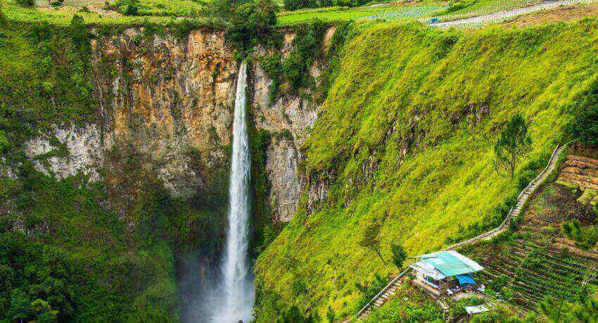 Air Terjun Sipiso-piso