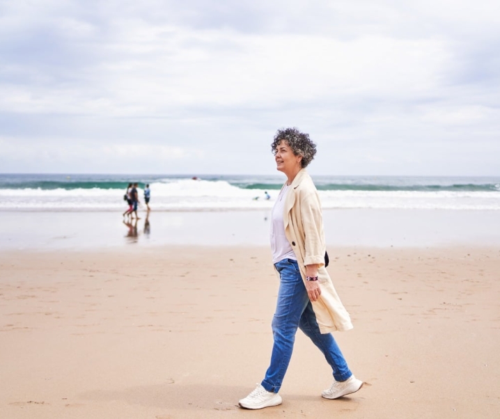 5 Cara Membersihkan Pakaian Sisa Berlibur ke Pantai