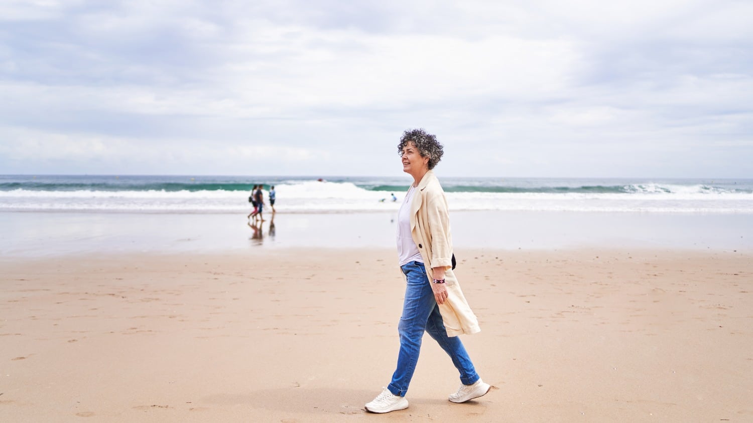 cara-membersihkan-baju-habis-dari-pantai