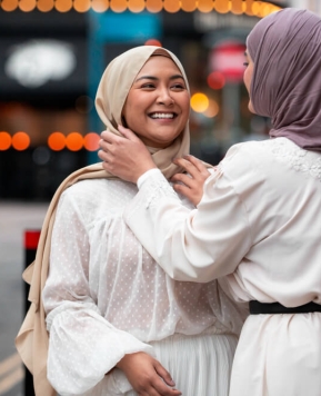 10 Model Gamis Terbaik untuk usia 50-an dan 60-an