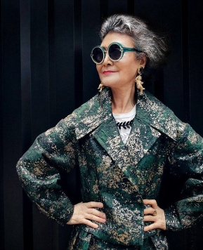 Chic Grandmas: Komunitas Influencer usia 60, Bukti Pesona Tak Lekang Oleh Waktu