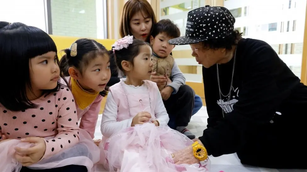 Sunni-and-the-seven-princesses-rapper-korea